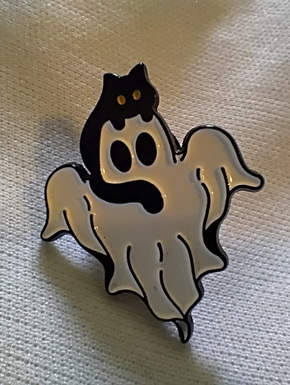 🧁 3/$30 Cat As A Hat On A Ghost Enamel Pin NEW